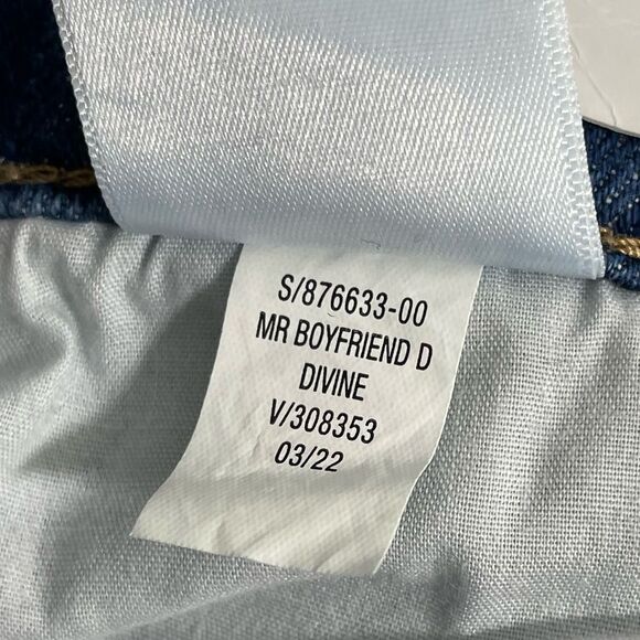 NWT Old Navy Mid Rise Boyfriend Jeans in Divine Plus Size 18 Cropped Denim - Picture 6 of 6